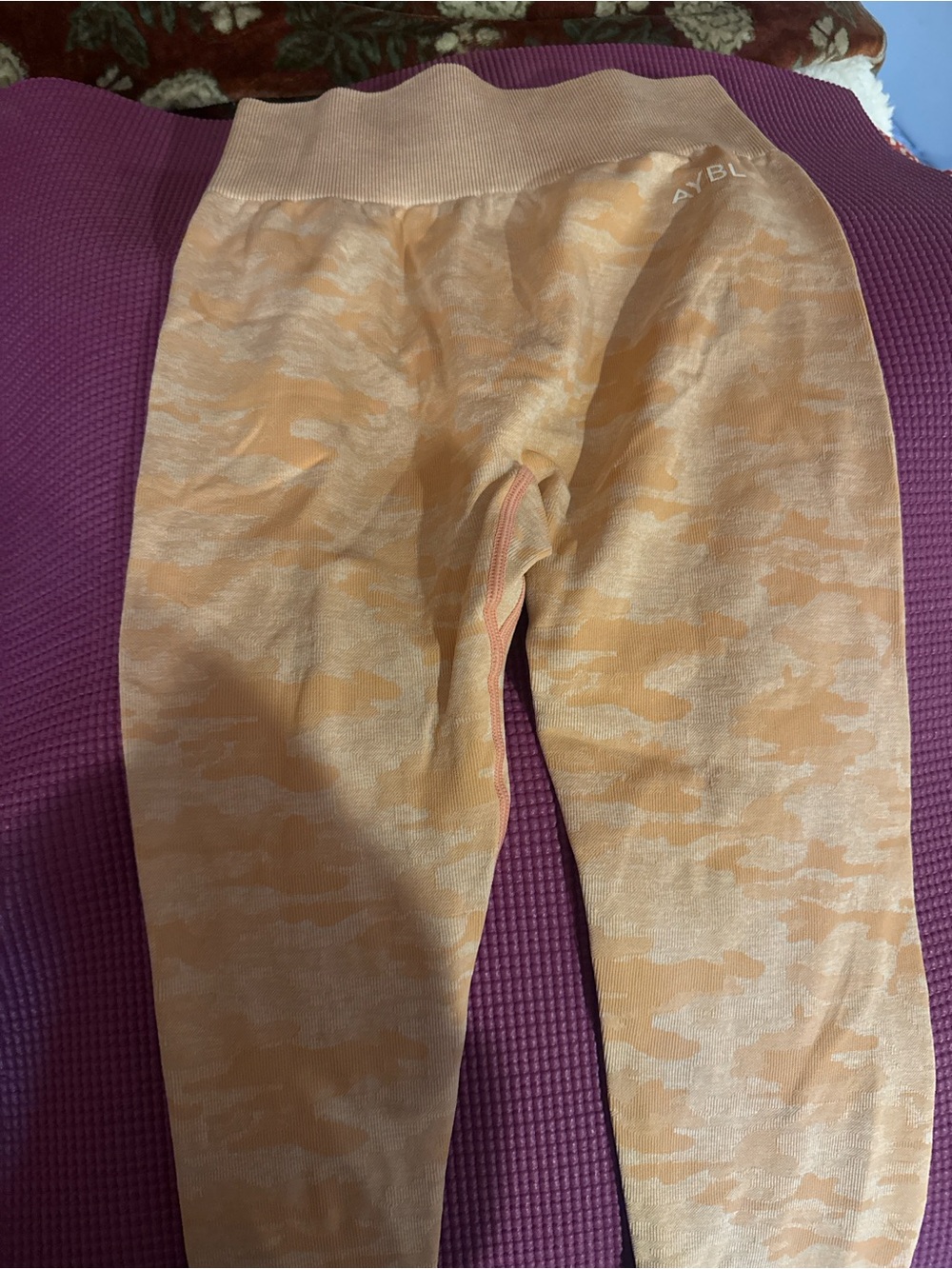 Seamless Peach Camo Kids Leggings